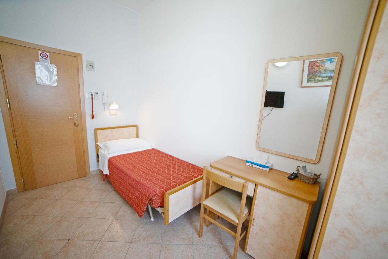 Hotel Ricci Rimini Dış mekan fotoğraf
